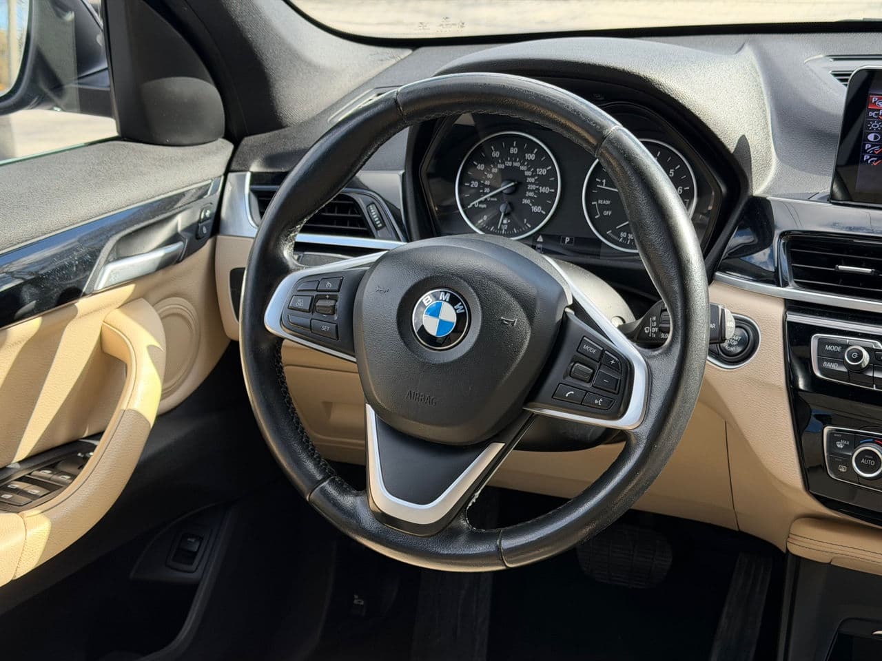 BMW X1 2.8i 2017 — Миниатюра 10