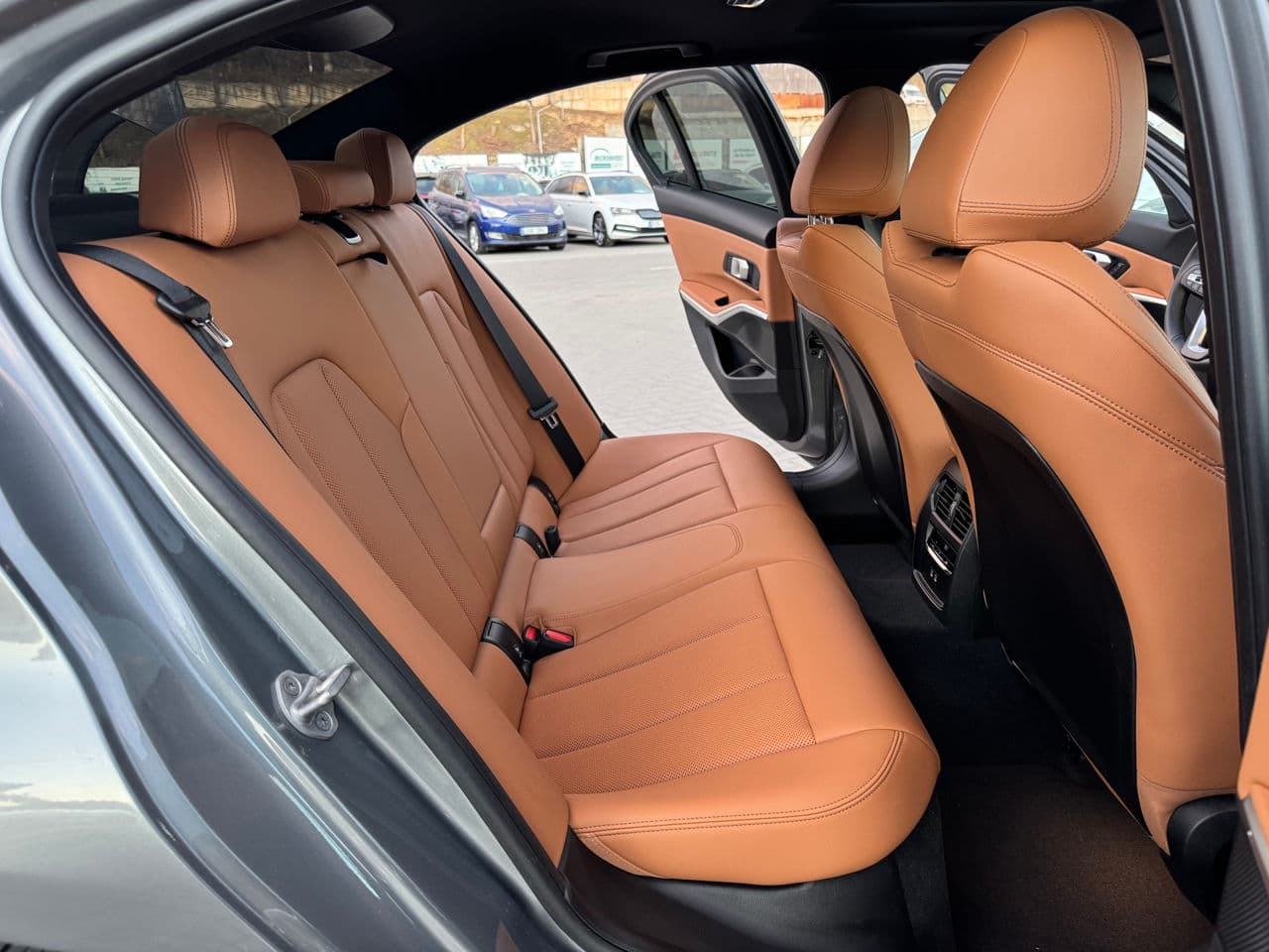 BMW 330 2024 — Миниатюра 14
