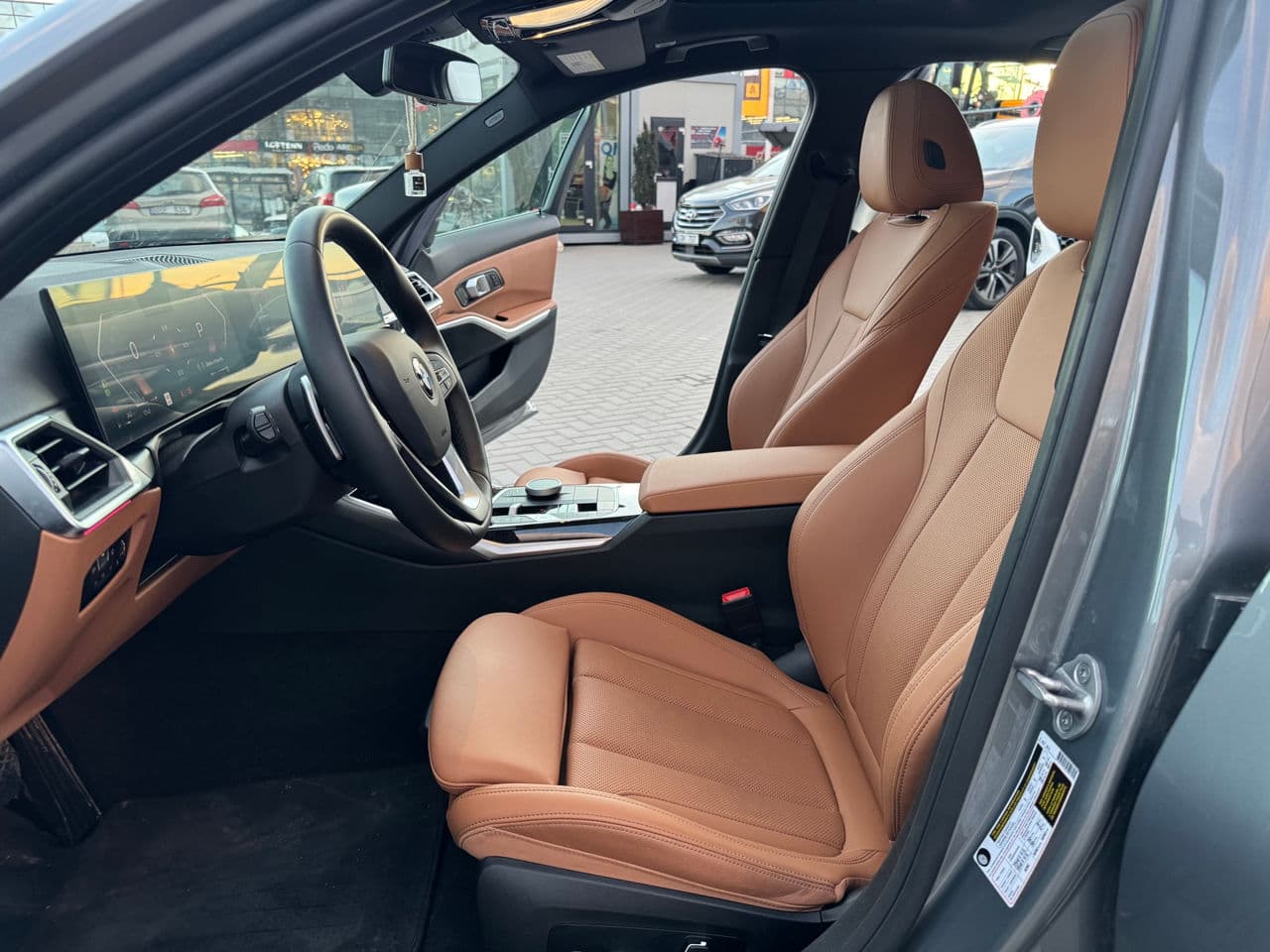 BMW 330 2024 — Миниатюра 5