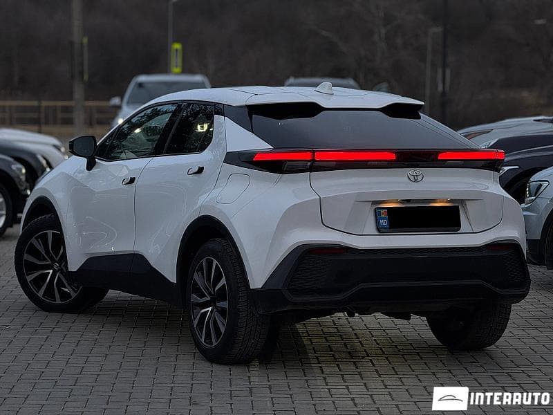 Toyota C-HR 2024 — Миниатюра 4