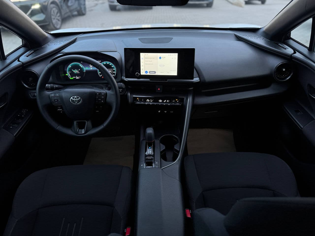 Toyota C-HR 2024 — Миниатюра 6