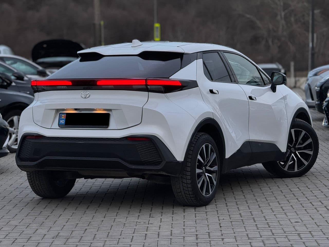 Toyota C-HR 2024 — Миниатюра 3