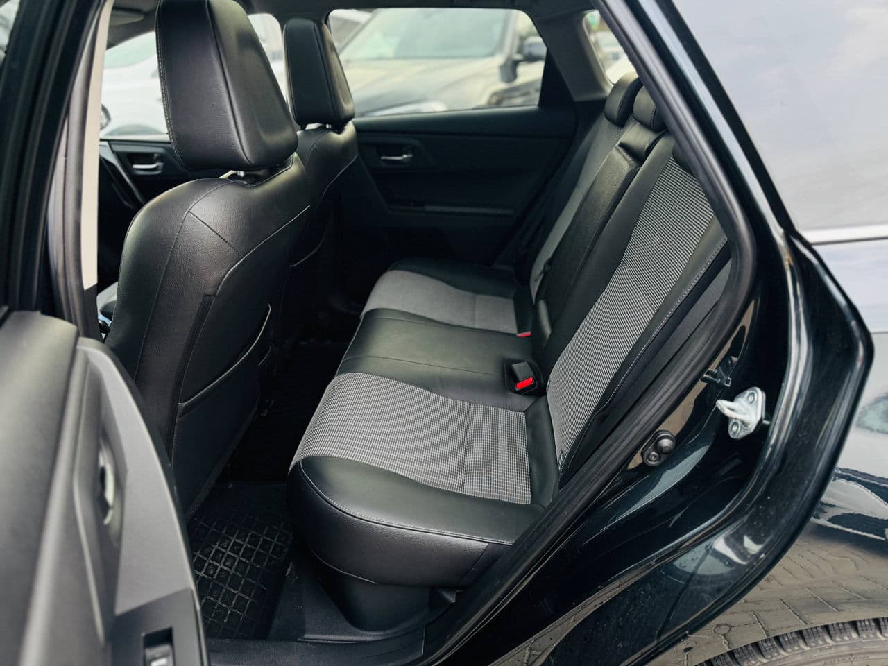 Toyota Auris 2015 — Миниатюра 13