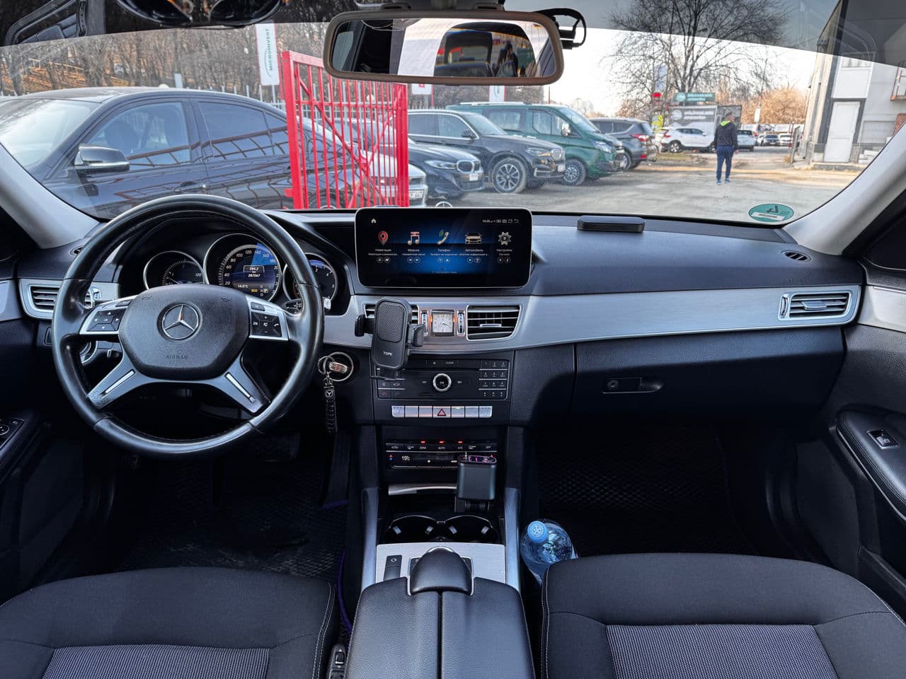 Mercedes E 220 2015 — Миниатюра 9