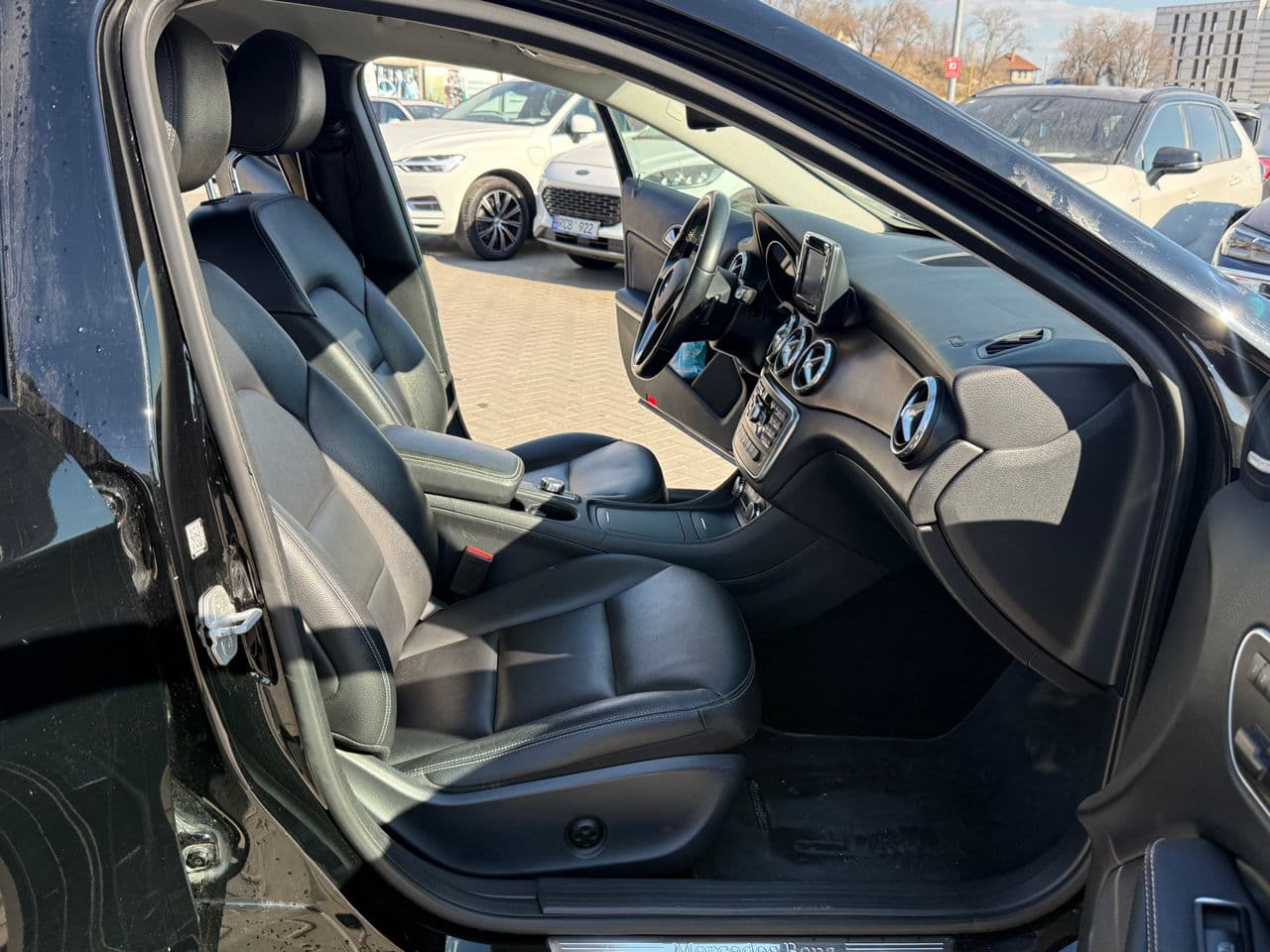 Mercedes GLA 250 2015 — Миниатюра 15