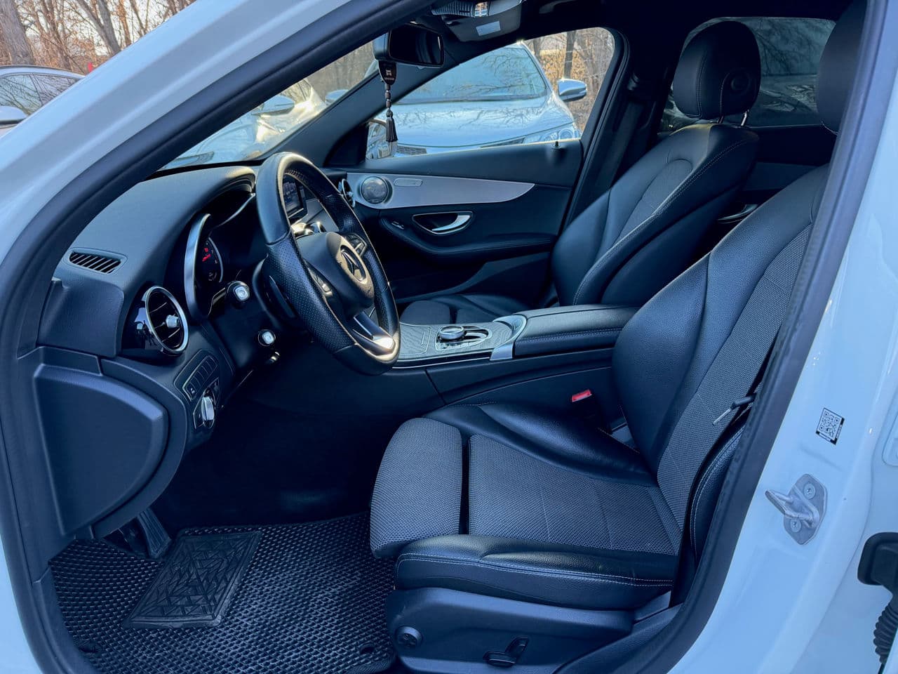 Mercedes C 350e 2016 — Миниатюра 5