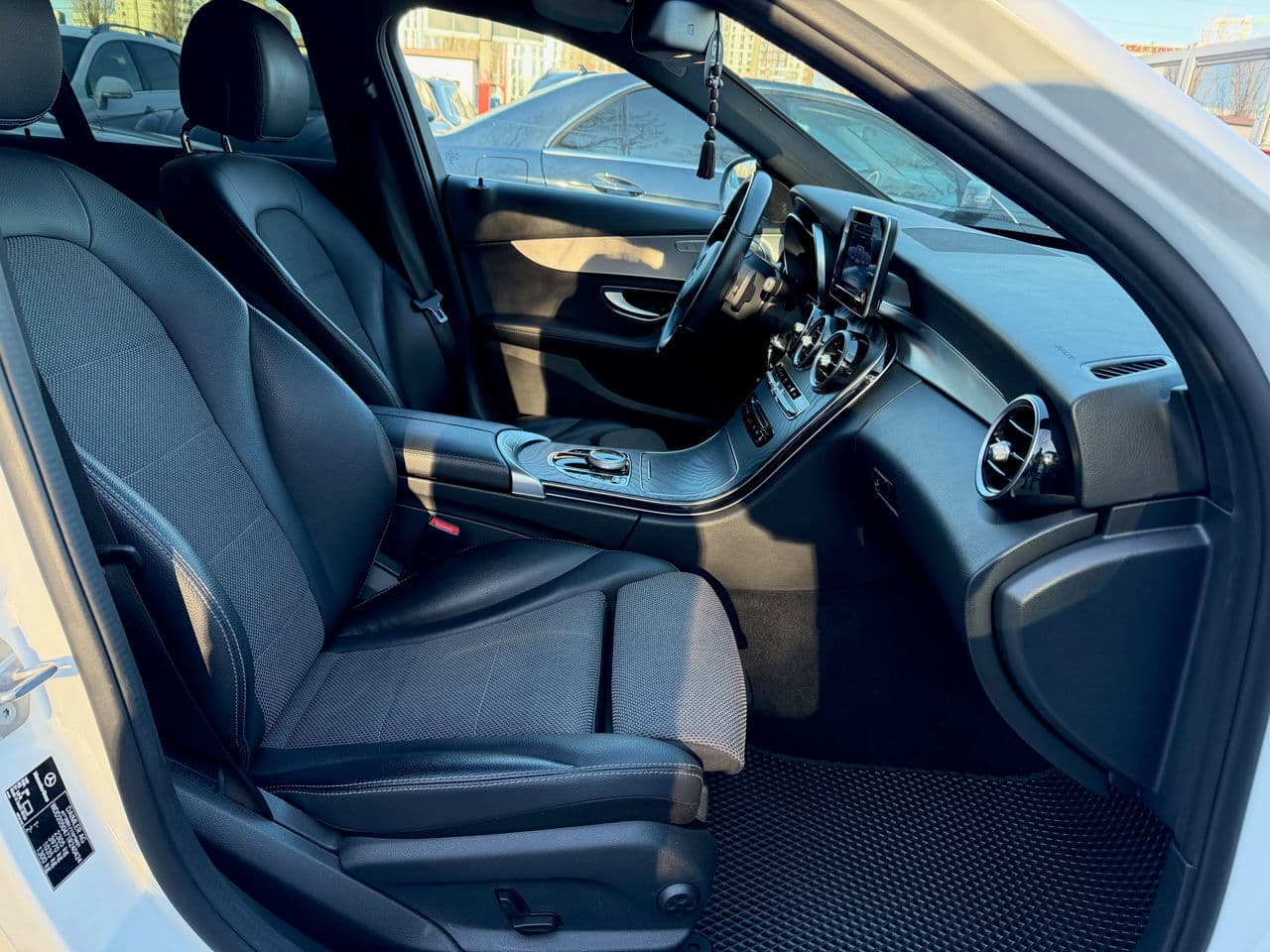 Mercedes C 350e 2016 — Миниатюра 15