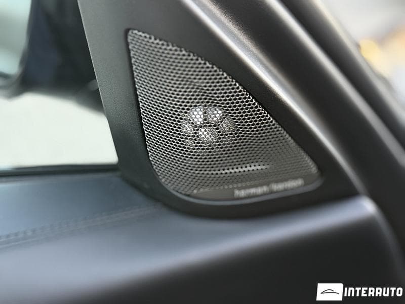 BMW 330E 2016 — Миниатюра 6