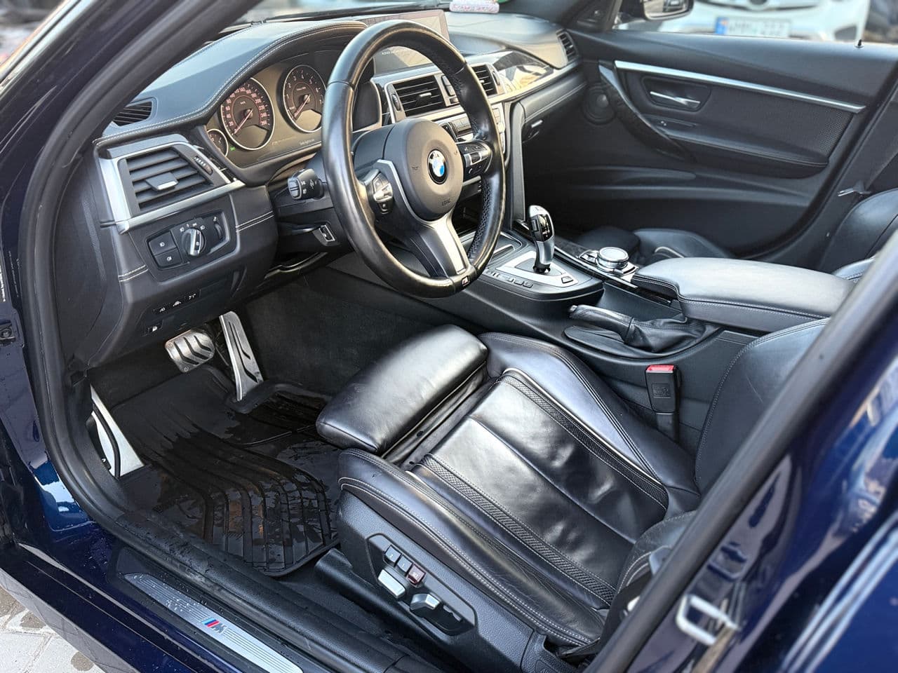 BMW 330E 2016 — Миниатюра 5