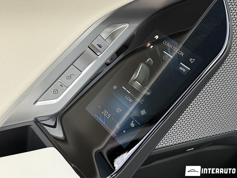 BMW 750e XDrive 2024 — Миниатюра 20