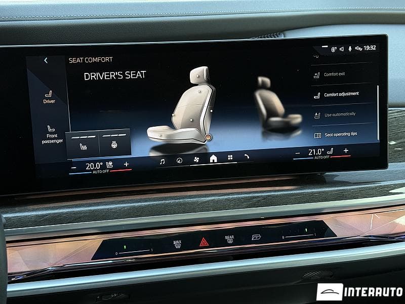 BMW 750e XDrive 2024 — Миниатюра 8