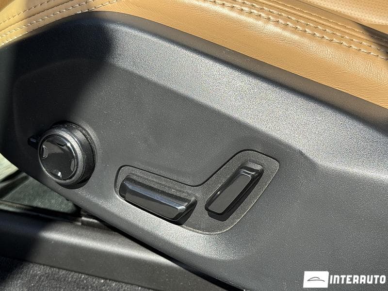 Volvo XC 60 2018 — Миниатюра 19