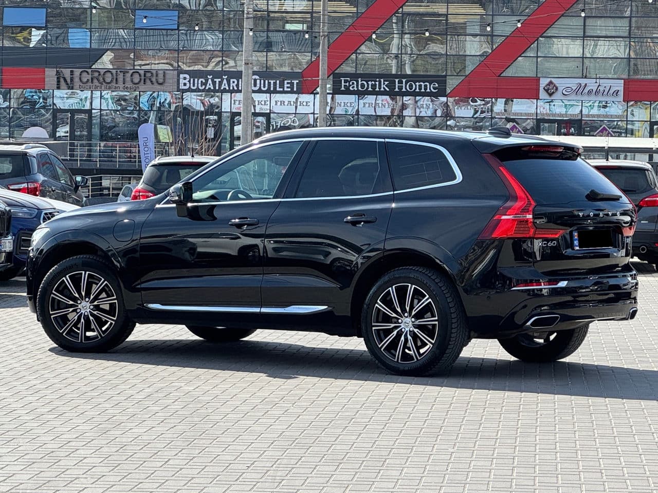 Volvo XC 60 2018 — Миниатюра 4