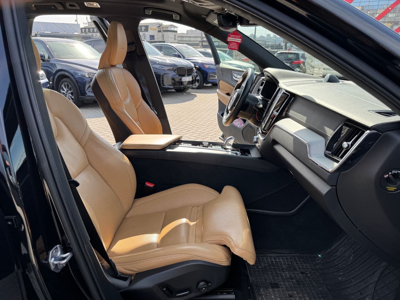 Volvo XC 60 2018 — Миниатюра 14