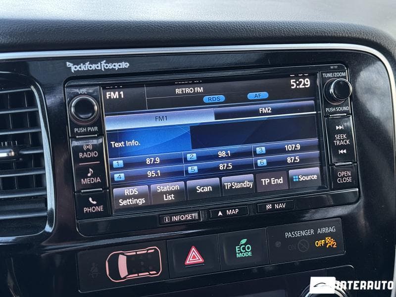 Mitsubishi Outlander 2016 — Миниатюра 13