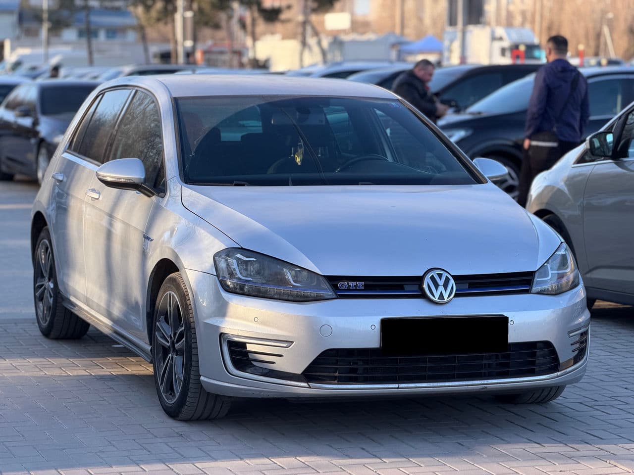 Volkswagen Golf GTE 2015 — Миниатюра 3