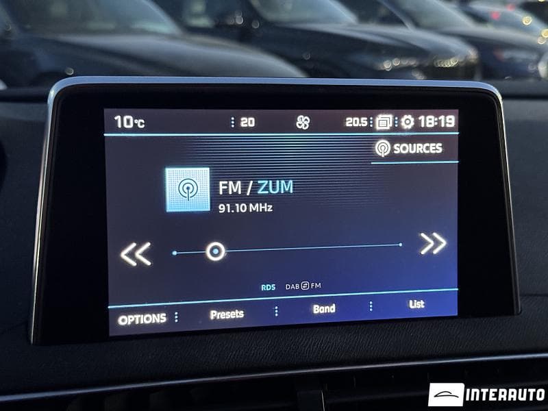 Peugeot 5008 2020 — Миниатюра 9