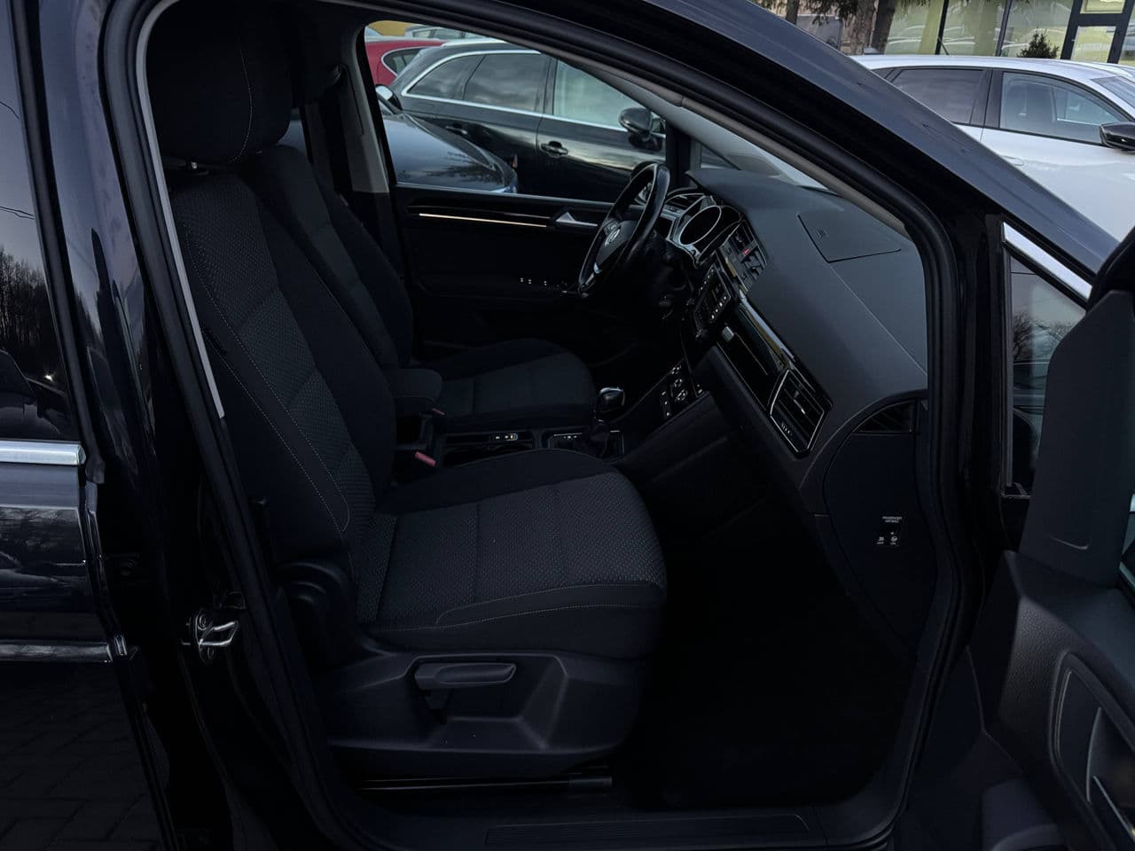 Volkswagen Touran 2015 — Миниатюра 16