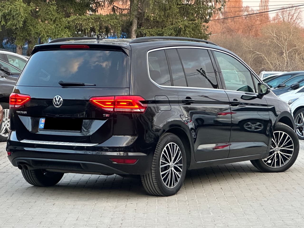 Volkswagen Touran 2015 — Миниатюра 3