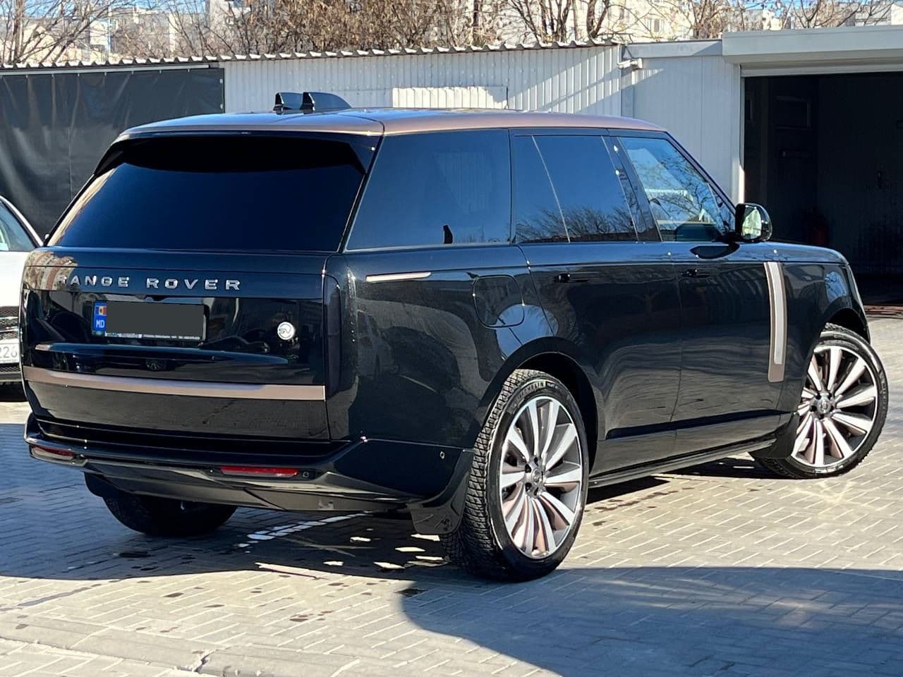Land Rover Range Rover Vogue 2023 — Миниатюра 4