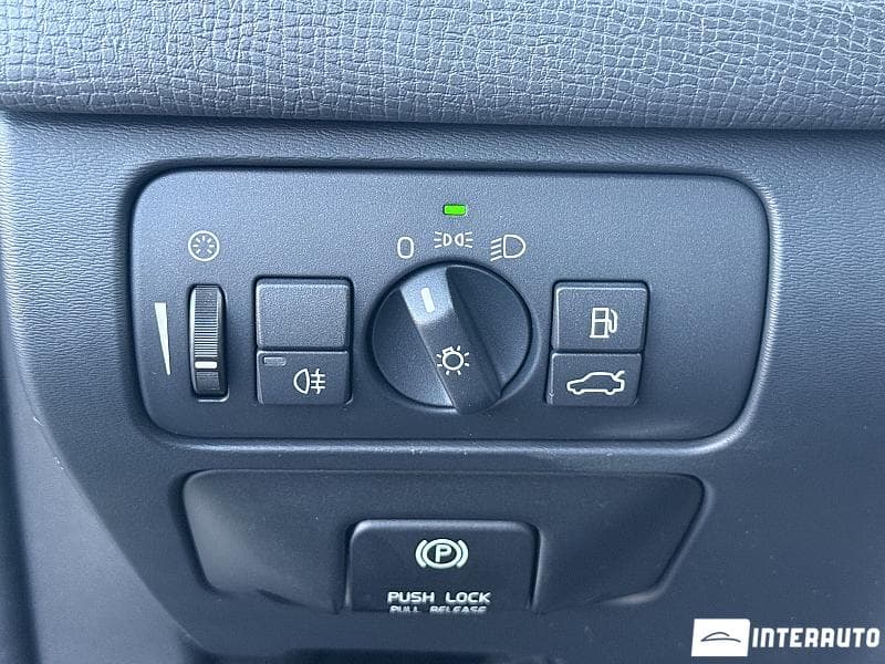 Volvo XC 60 2011 — Миниатюра 18