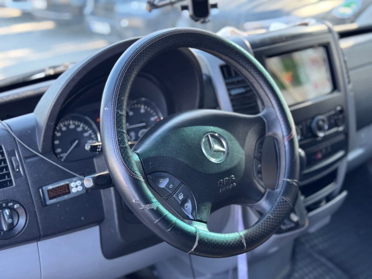 Mercedes Sprinter 2011 — Миниатюра 9