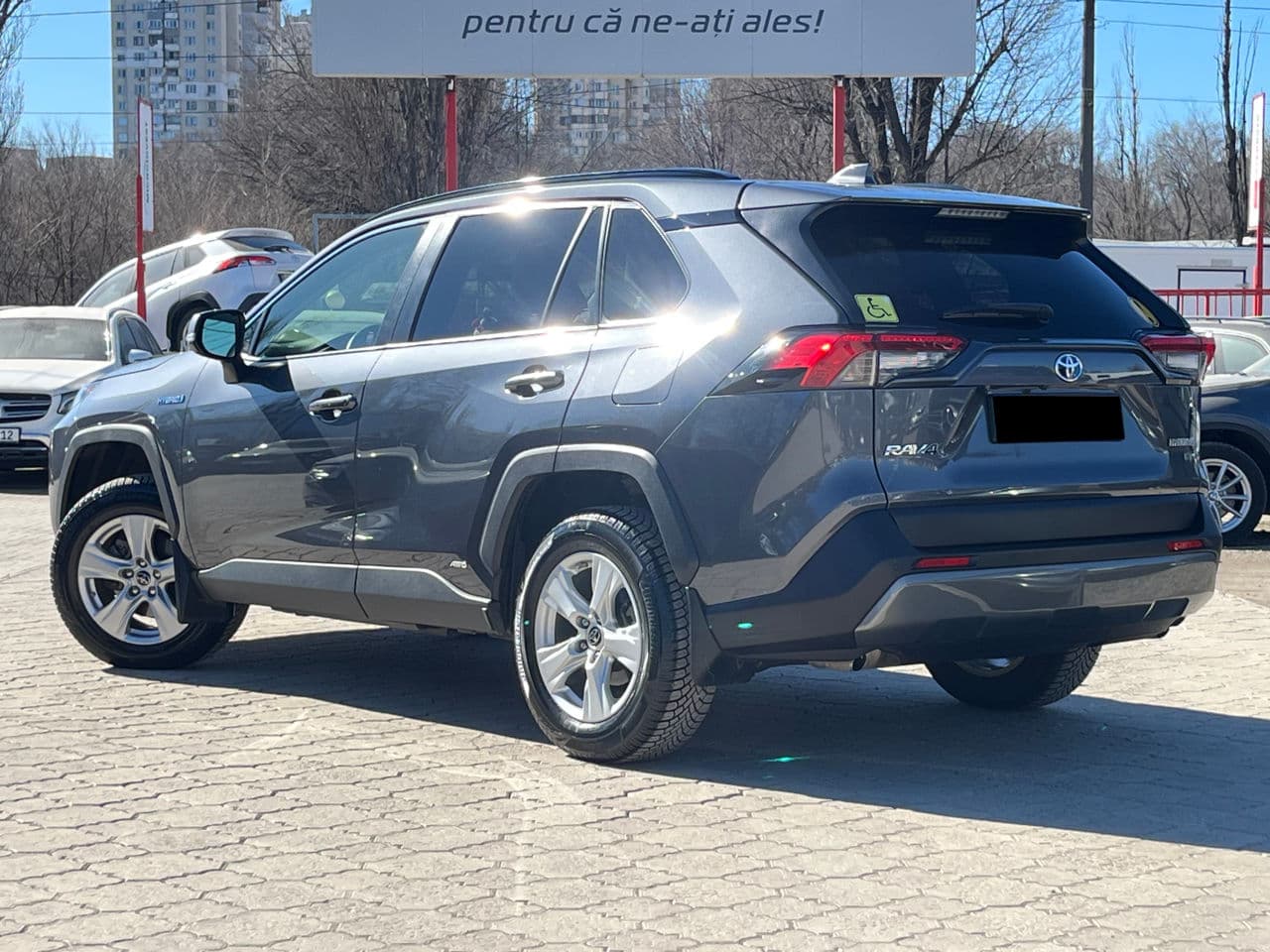 Toyota Rav-4 2019 — Миниатюра 3