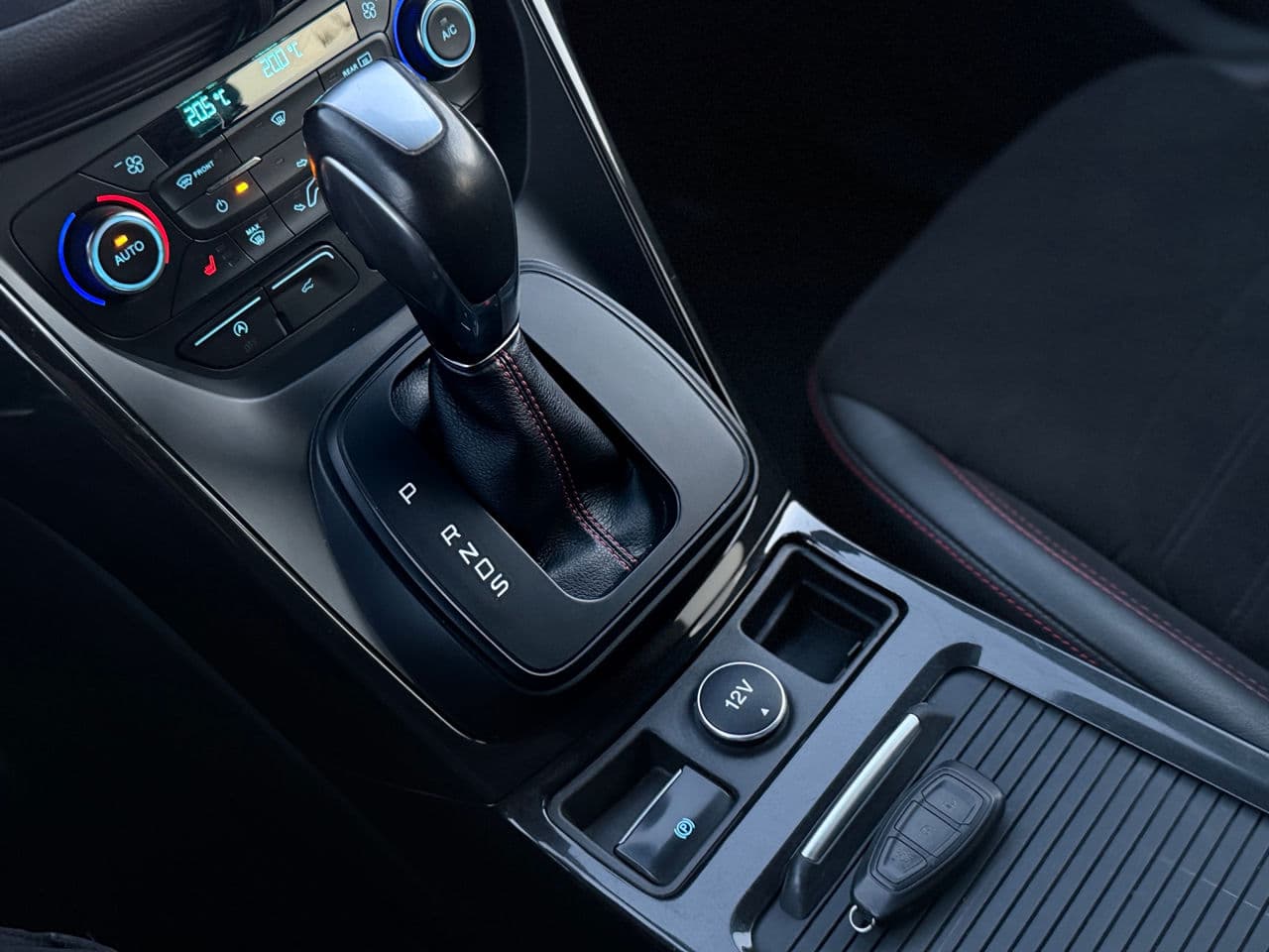 Ford Kuga 2017 — Миниатюра 16