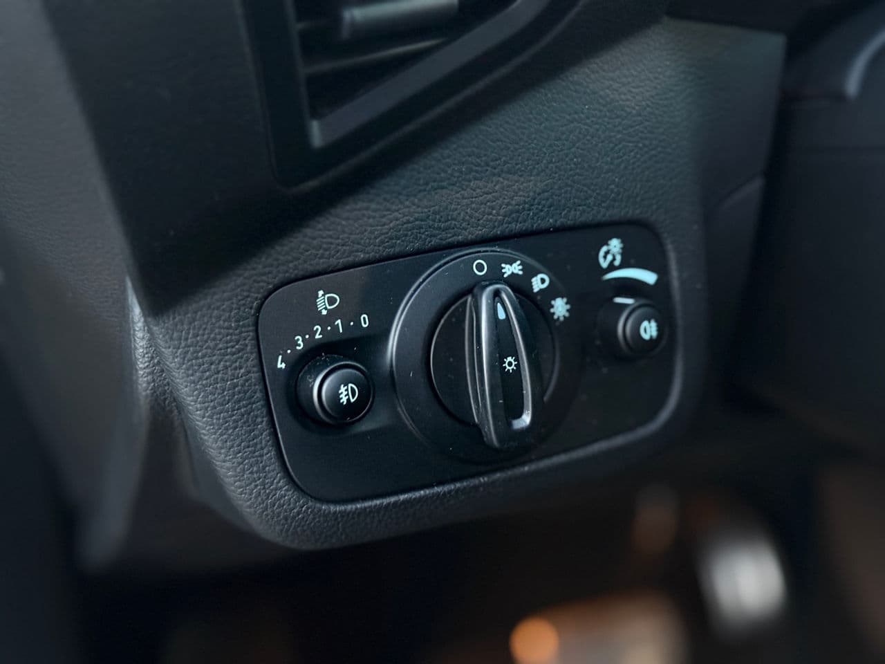 Ford Kuga 2017 — Миниатюра 9