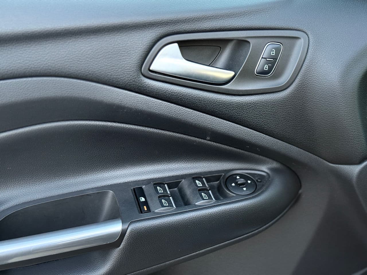 Ford Kuga 2017 — Миниатюра 7