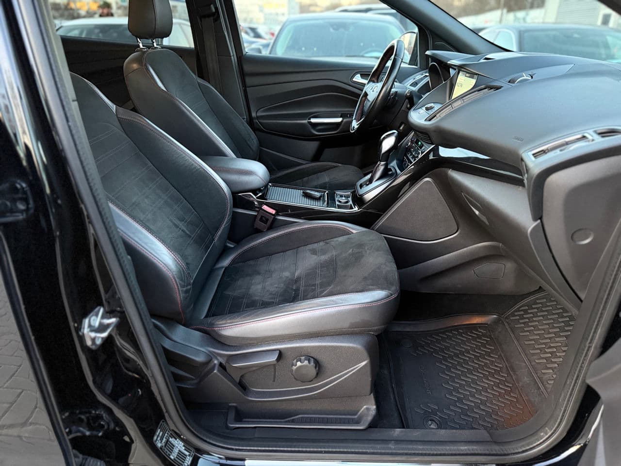 Ford Kuga 2017 — Миниатюра 17