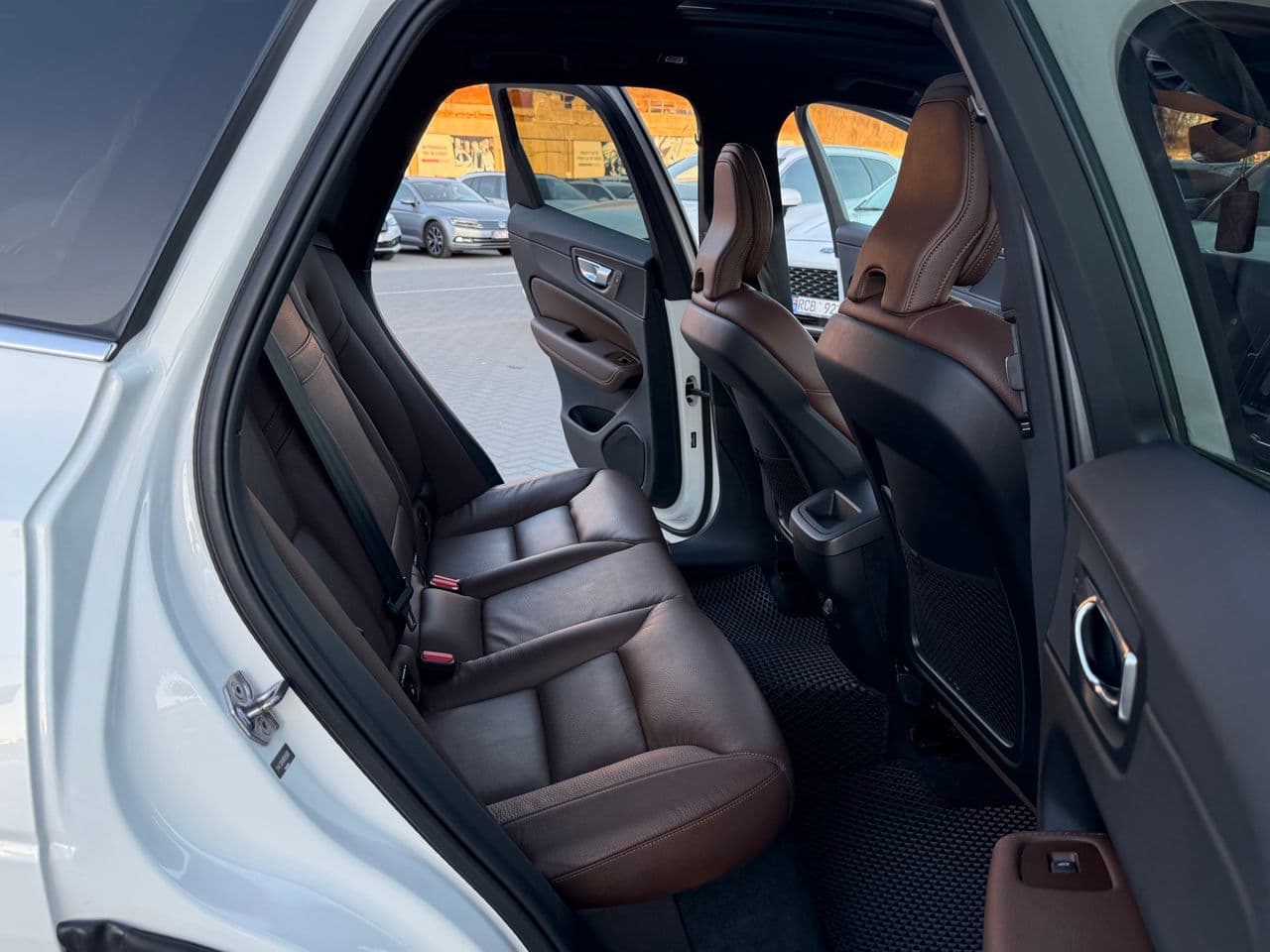 Volvo XC 60 2021 — Миниатюра 16