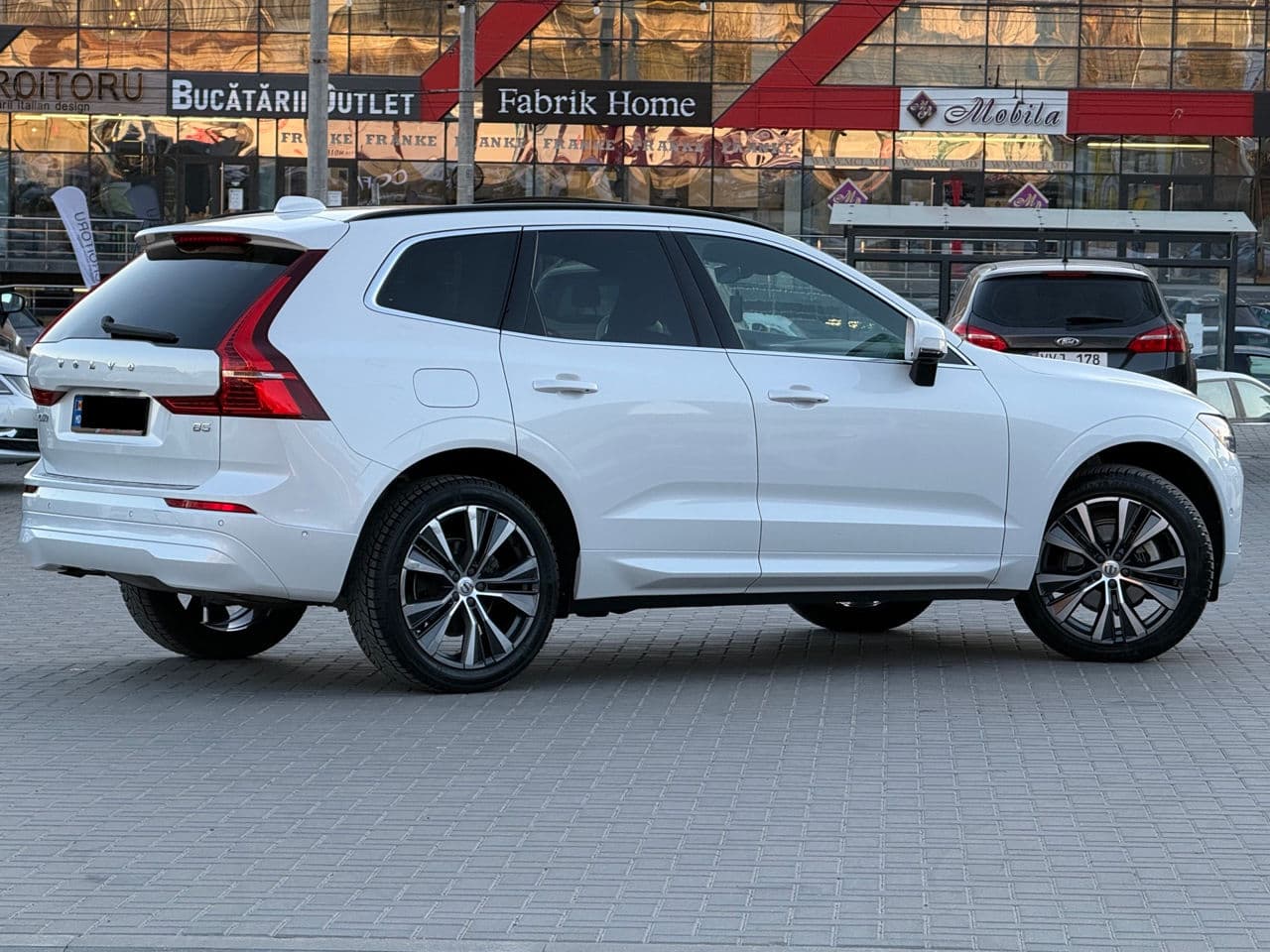Volvo XC 60 2021 — Миниатюра 3
