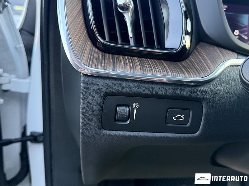 Volvo XC 60 2021 — Миниатюра 21