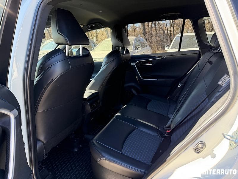 Toyota Rav-4 2020 — Миниатюра 18