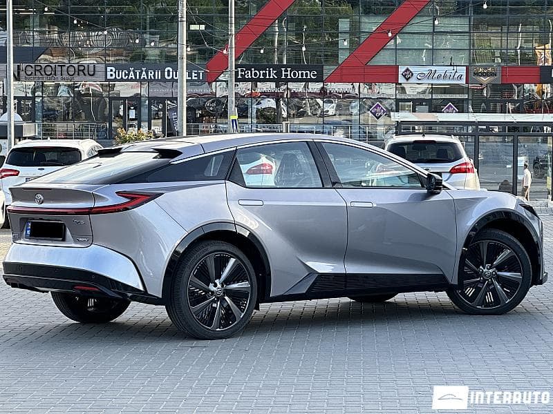 Toyota bZ5 2025 — Миниатюра 3