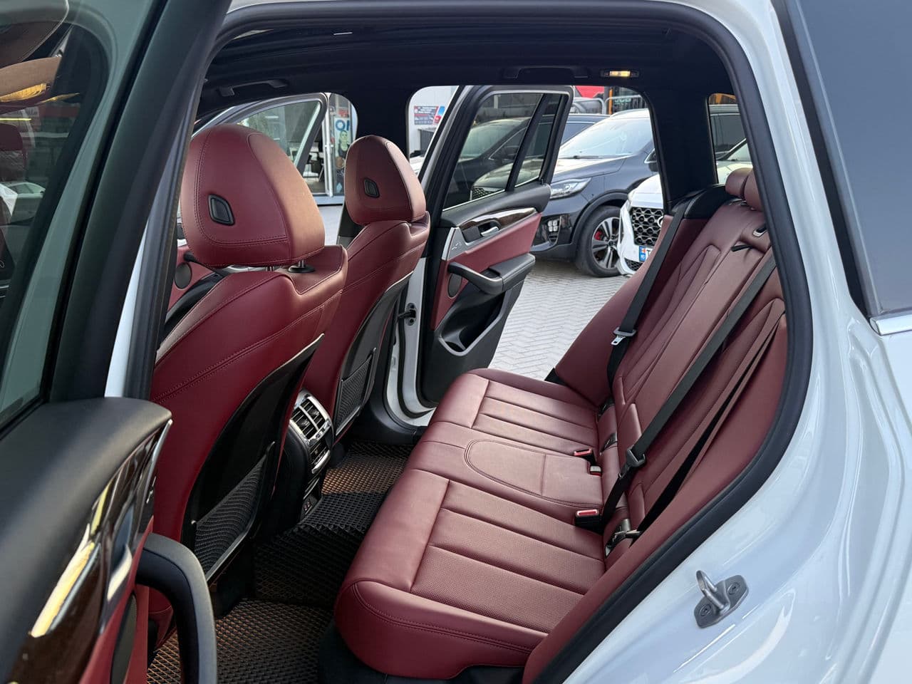 BMW X3 3.0i 2022 — Миниатюра 13