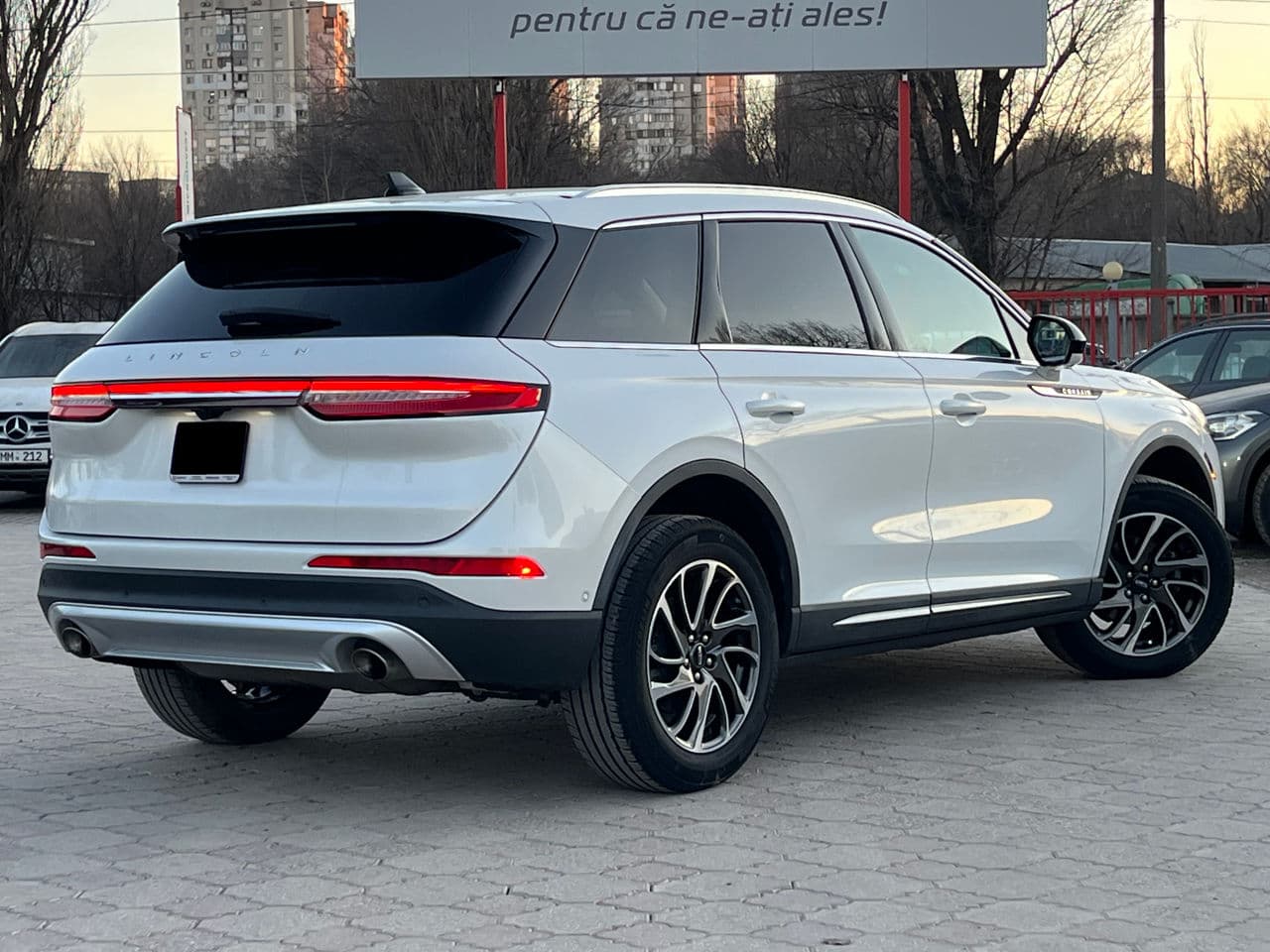 Lincoln Corsair 2020 — Миниатюра 2