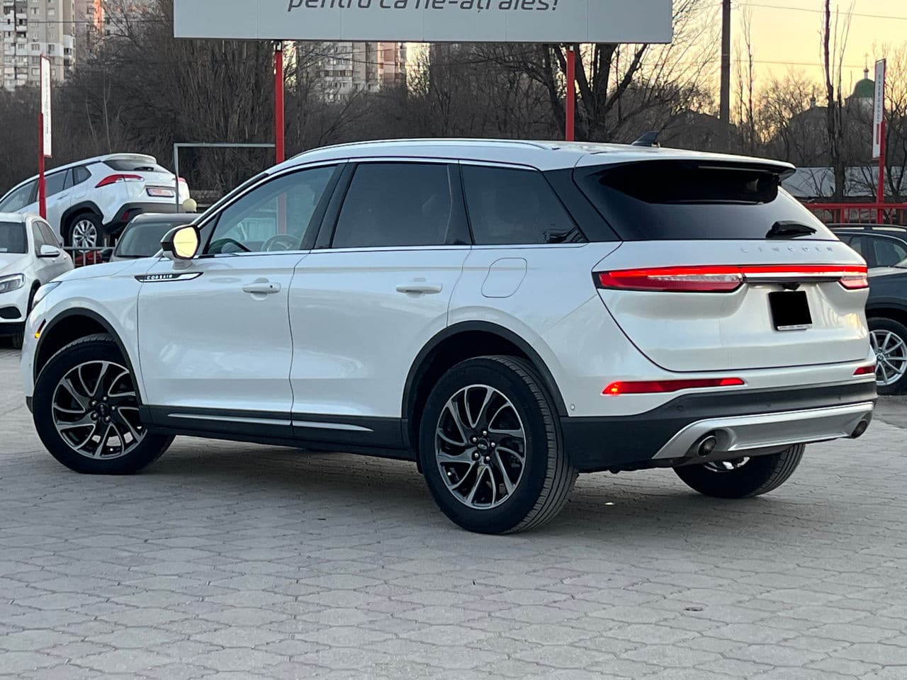 Lincoln Corsair 2020 — Миниатюра 3