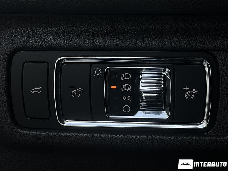 Lincoln Corsair 2020 — Миниатюра 11