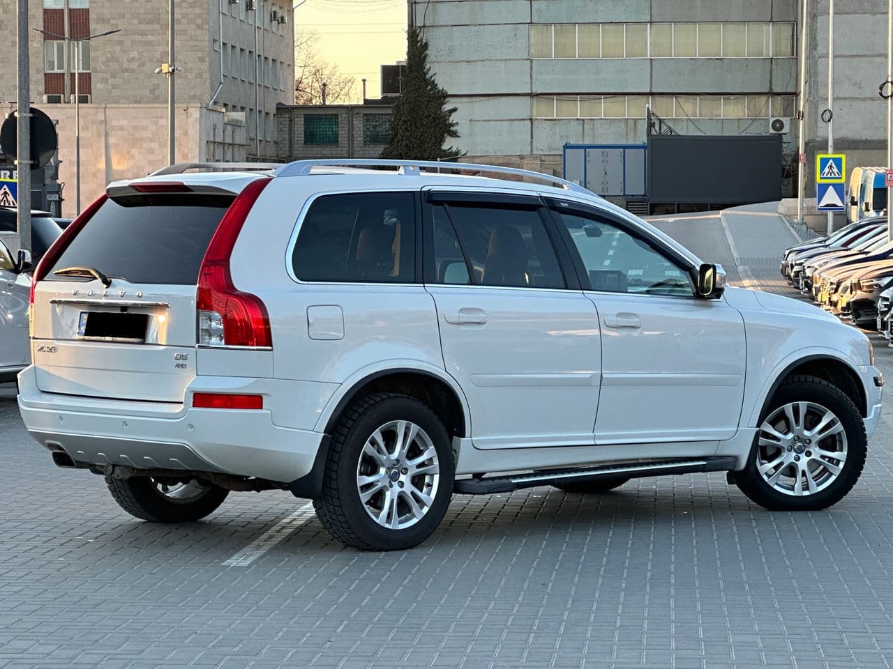 Volvo XC 90 2012 — Миниатюра 3