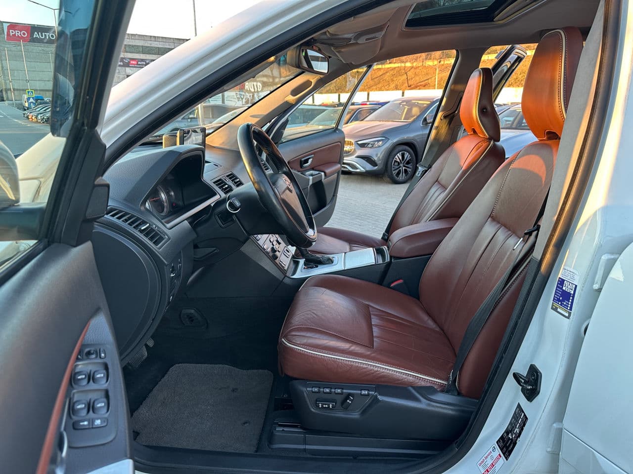 Volvo XC 90 2012 — Миниатюра 5