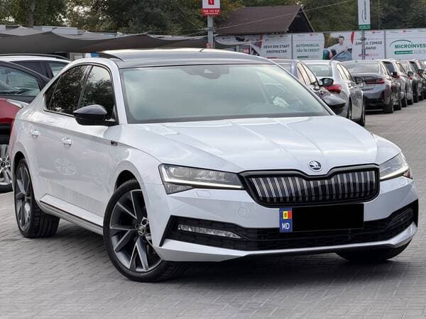 2020 Skoda Superb — Miniatură 2