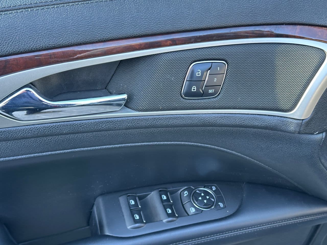 Lincoln MKZ 2016 — Миниатюра 13