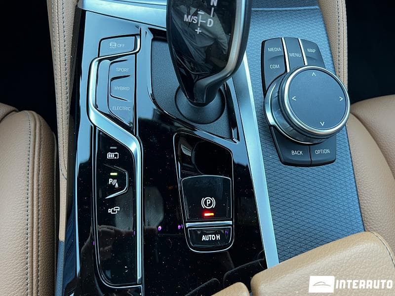 BMW 530e 2023 — Миниатюра 13