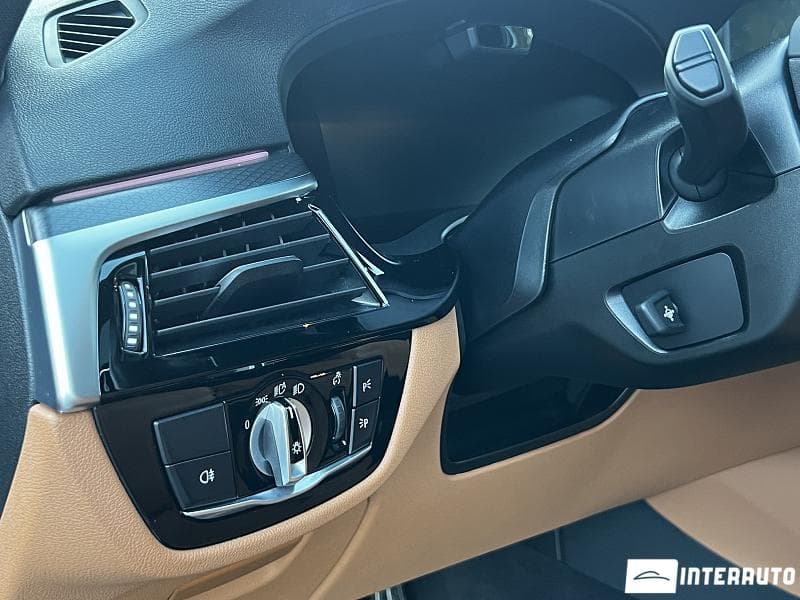 BMW 530e 2023 — Миниатюра 14