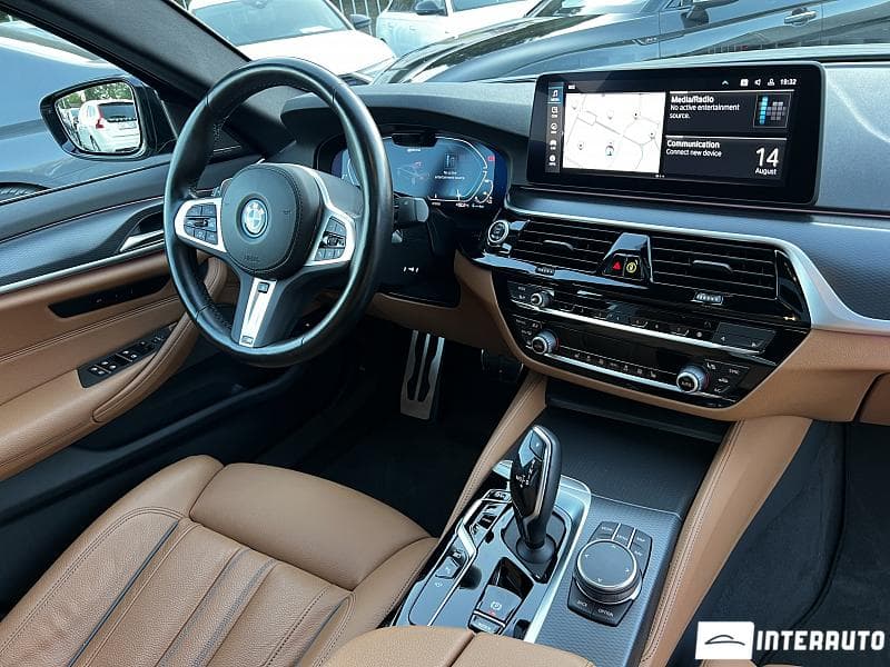 BMW 530e 2023 — Миниатюра 8