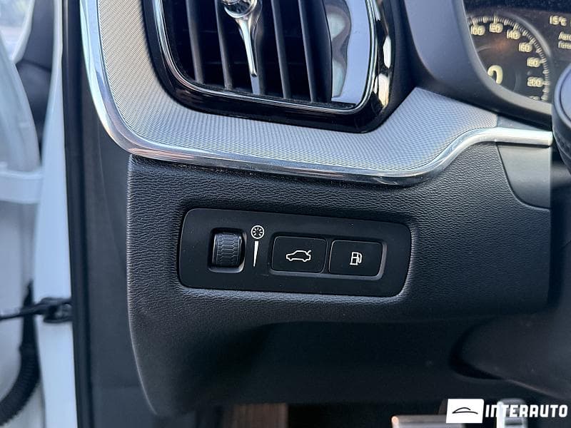 Volvo XC 60 2019 — Миниатюра 23
