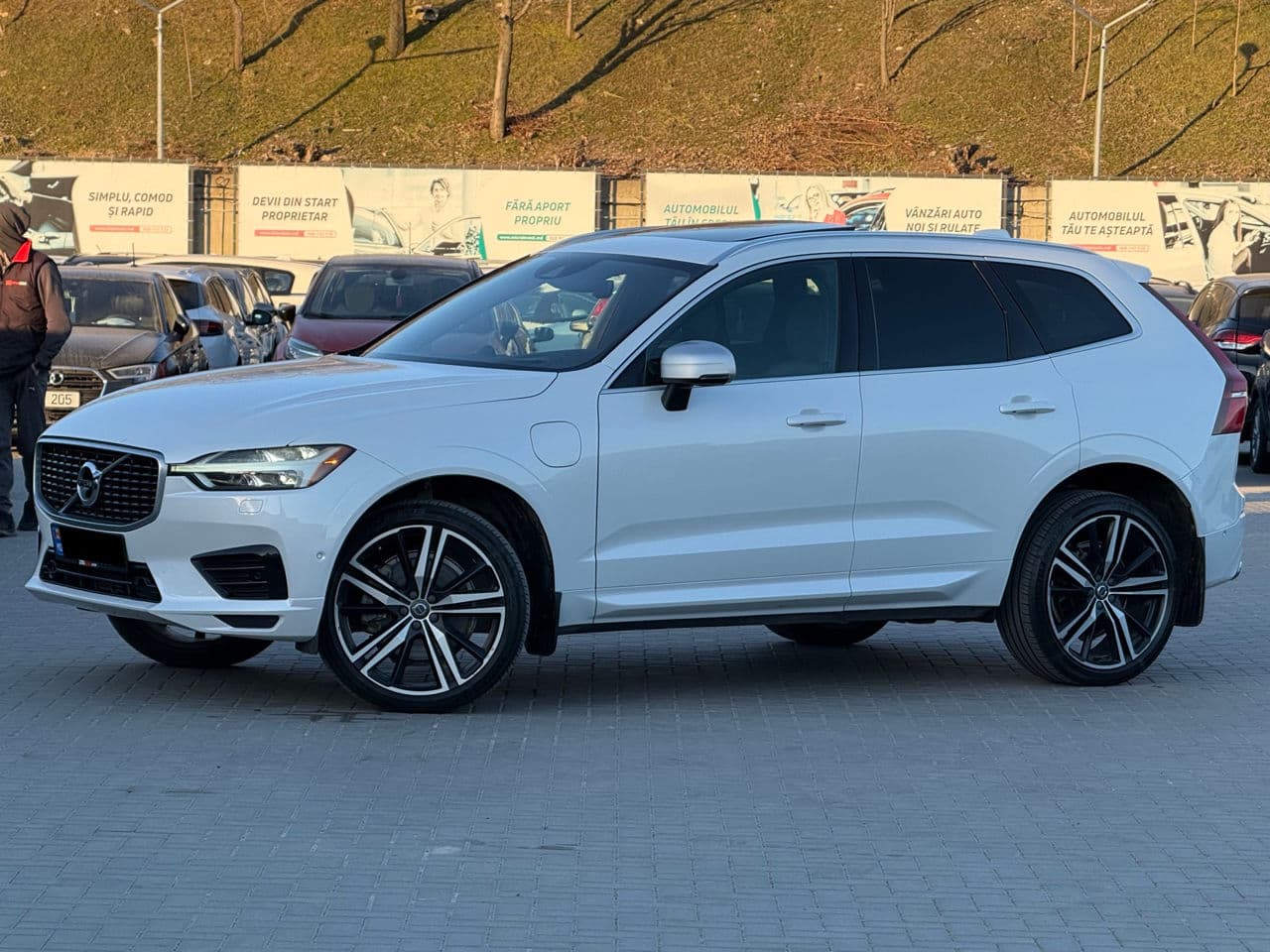 Volvo XC 60 2019 — Миниатюра 2