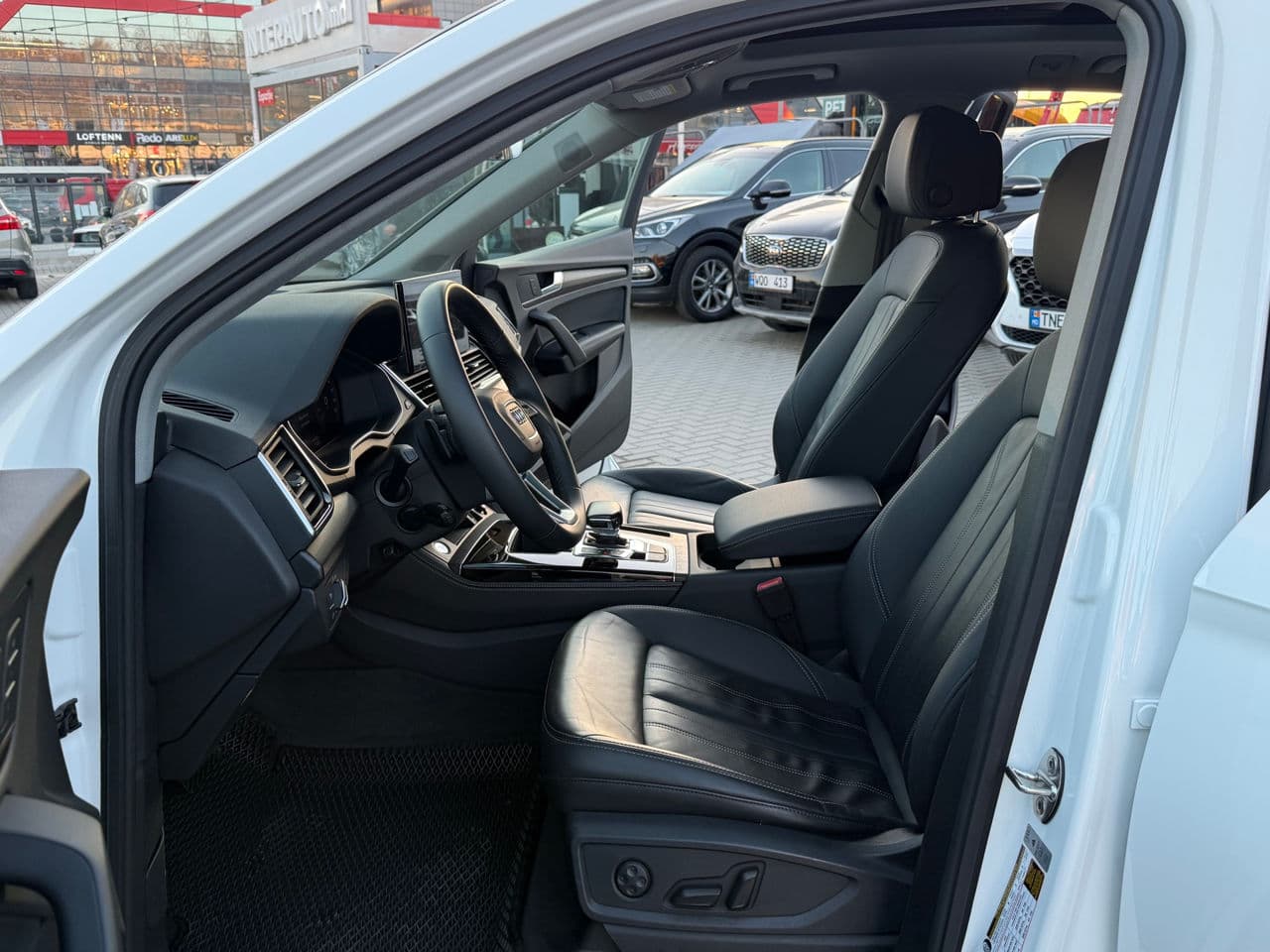 Audi Q5 2023 — Миниатюра 5